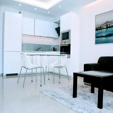 Nicetoseeyou Centrum * ורשה