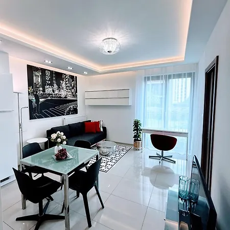 Metro Dworzec Gdanski Centrum Apartment *