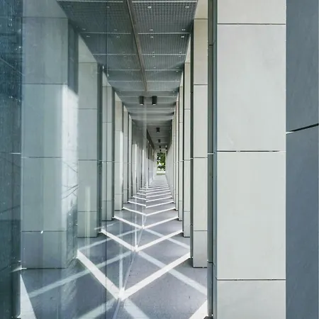 Nicetoseeyou Centrum * Varsovie