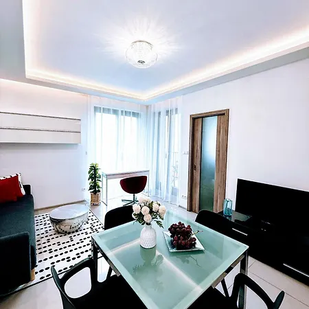 Metro Dworzec Gdanski Centrum Apartment