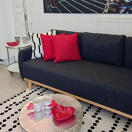 Metro Dworzec Gdanski Centrum Apartment Warsaw